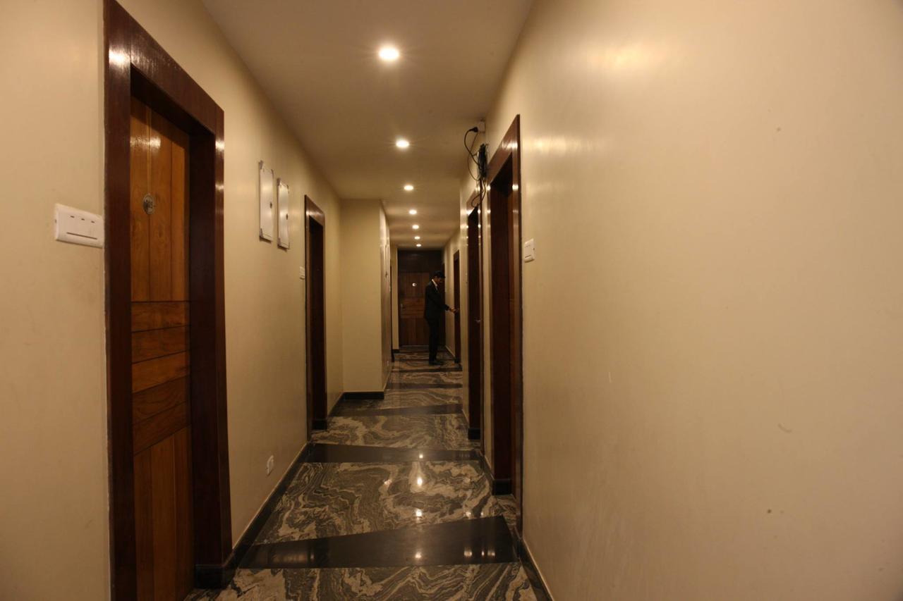 אגרטלה Hotel Welcome Palace מראה חיצוני תמונה