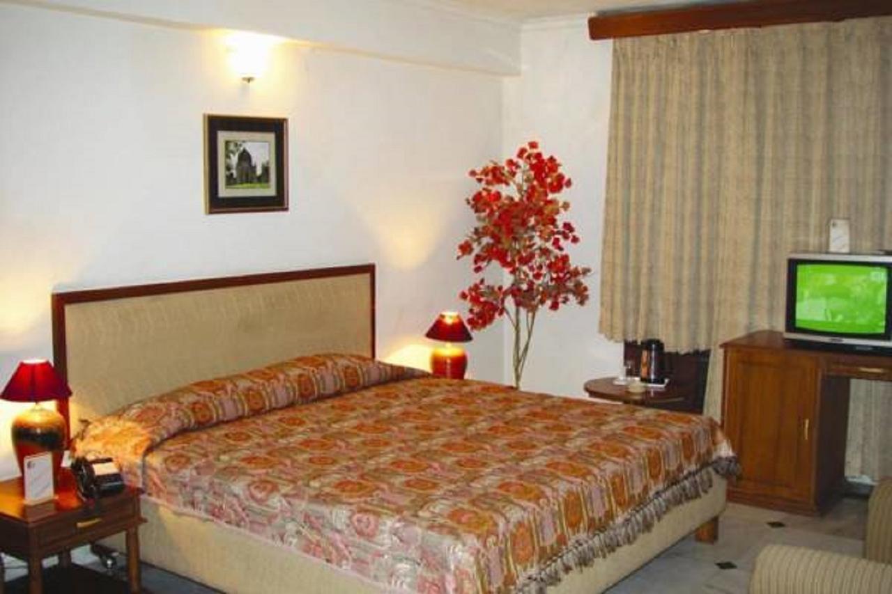 אגרטלה Hotel Welcome Palace מראה חיצוני תמונה